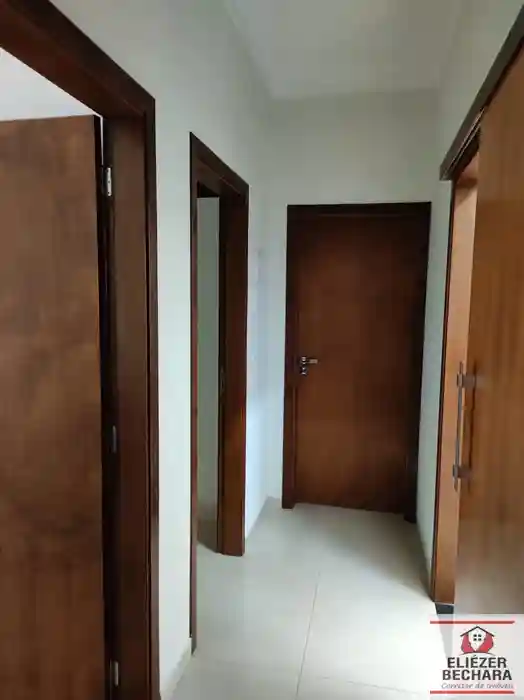 Casa à venda — foto 6 de 9