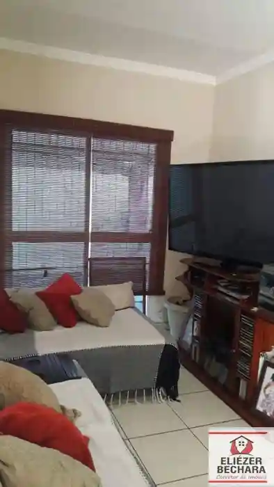 Apartamento com 2 quartos à venda, 65m² — foto 1 de 8