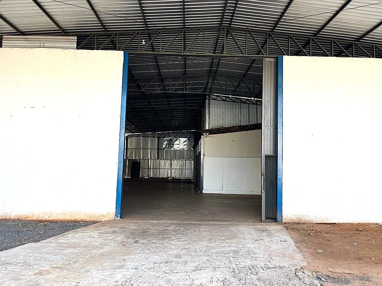 Galpão / Depósito / Armazém para aluguel, 500m² — foto 10 de 11