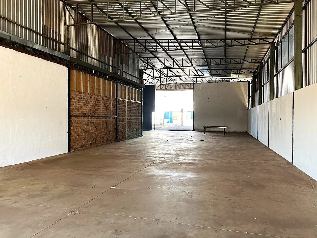 Galpão / Depósito / Armazém para aluguel, 500m² — foto 5 de 11