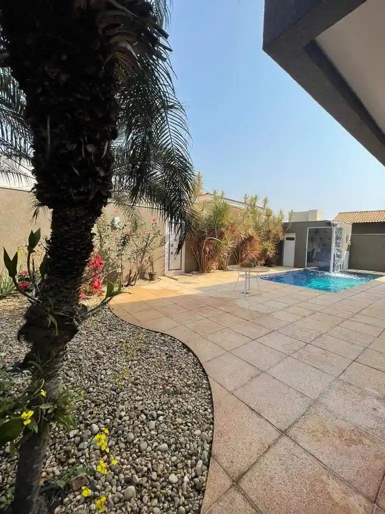 Casa de Condomínio com 4 quartos à venda, 370m² — foto 2 de 23