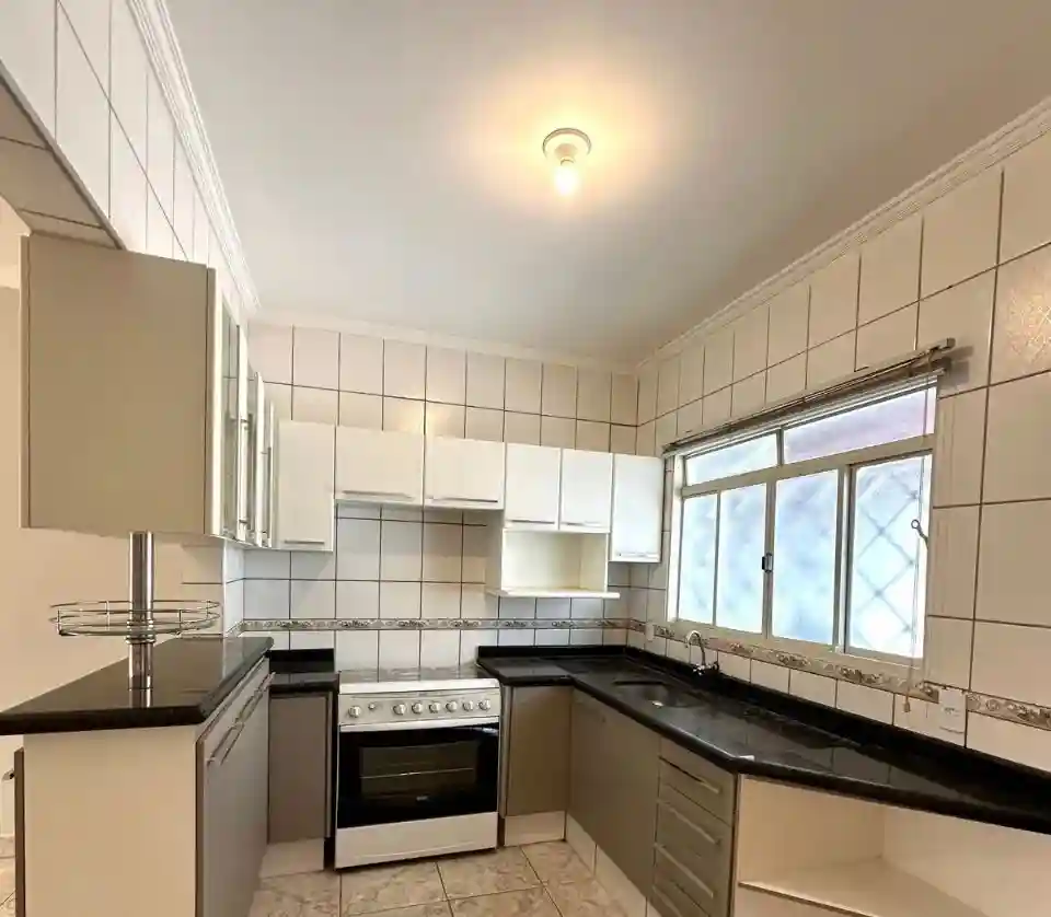 Casa com 3 quartos à venda, 10m² — foto 10 de 14