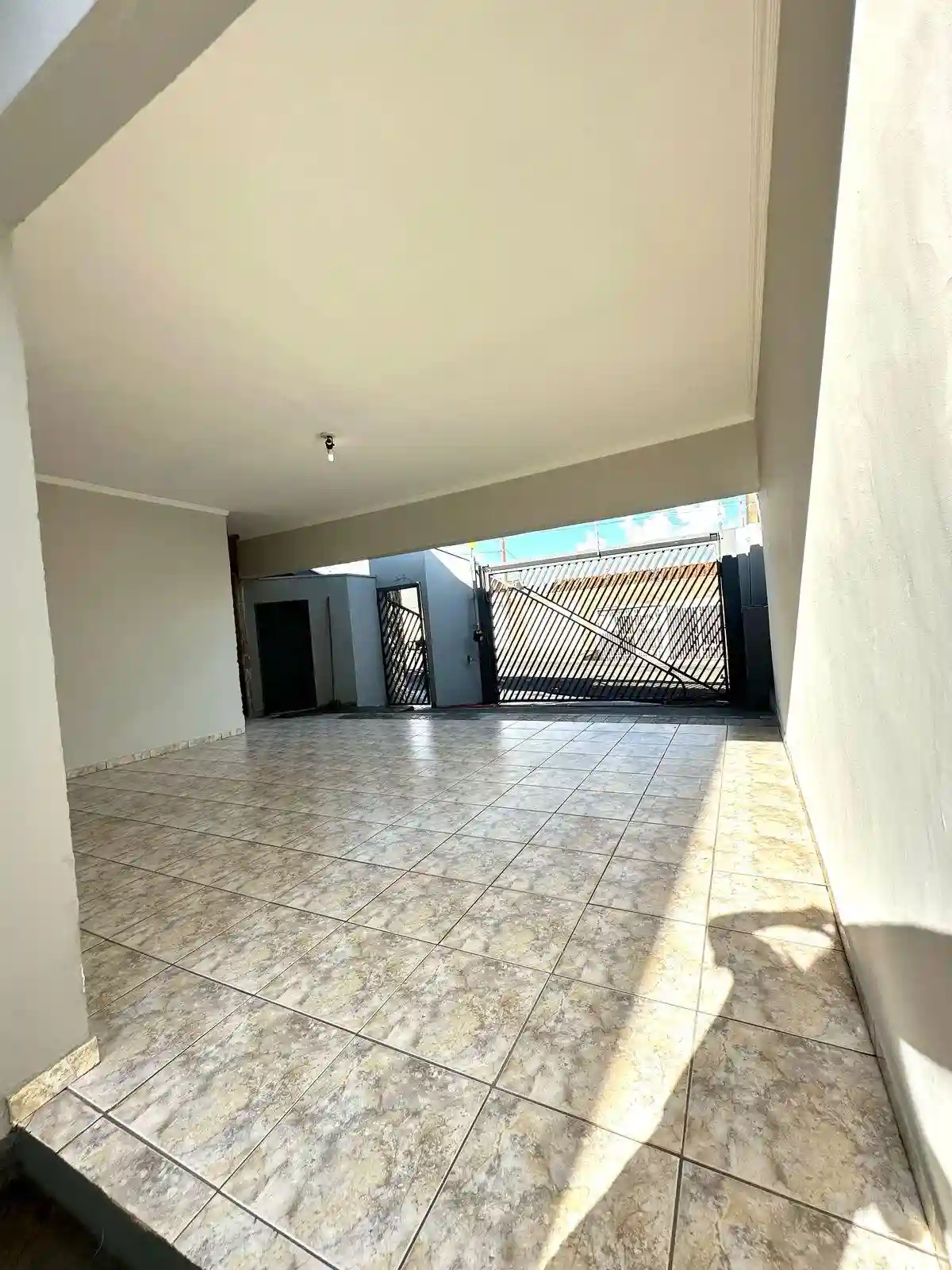 Casa com 3 quartos à venda, 10m² — foto 5 de 14