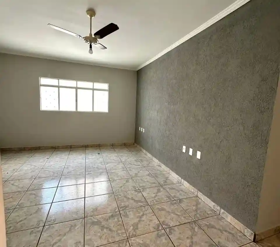 Casa com 3 quartos à venda, 10m² — foto 9 de 14