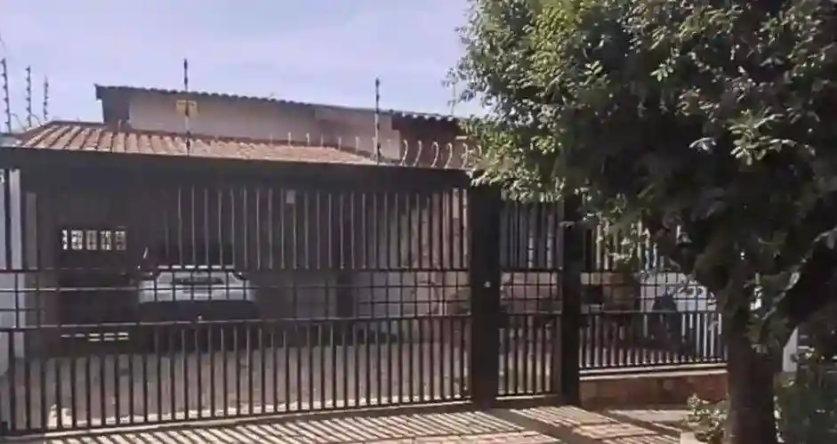 Casa com 2 quartos à venda, 160m² — foto 2 de 10