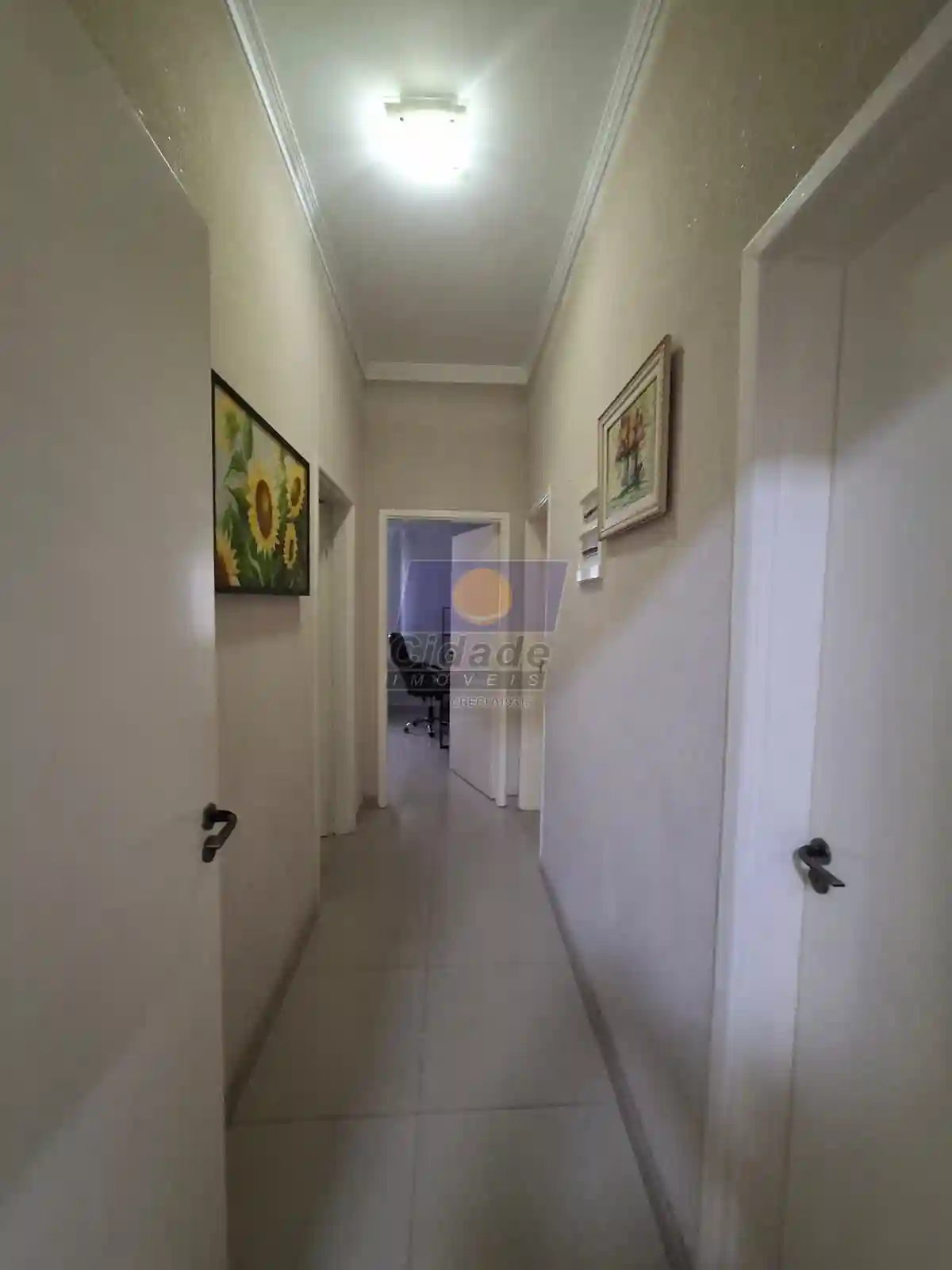 Casa com 3 quartos à venda, 165m² — foto 3 de 27