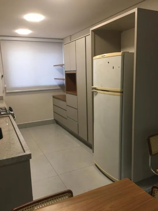 Apartamento com 4 quartos à venda, 240m² — foto 6 de 19