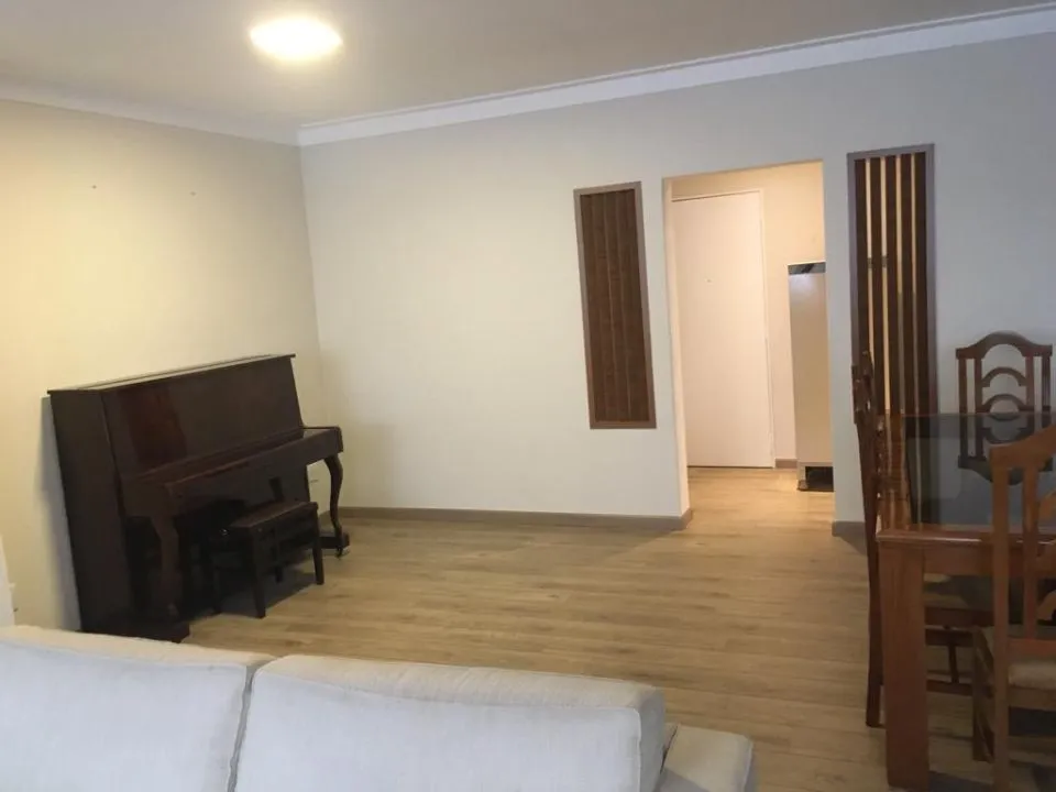 Apartamento com 4 quartos à venda, 240m² — foto 2 de 19