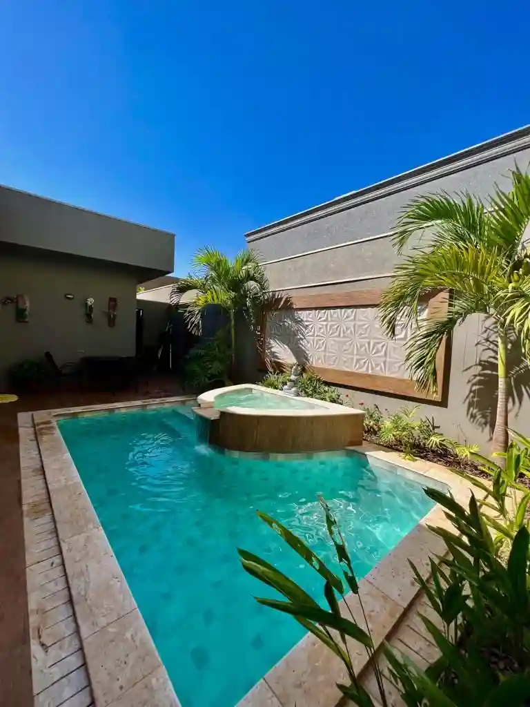 Casa de Condomínio com 4 quartos à venda, 284m² — foto 3 de 8