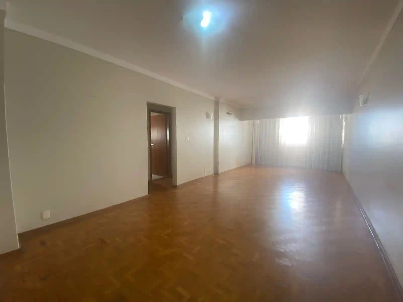 Apartamento com 3 quartos para aluguel, 195m² — foto 1 de 9