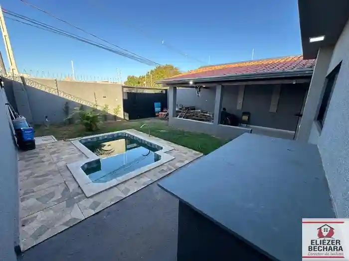 Casa com 3 quartos à venda, 117m² — foto 1 de 17