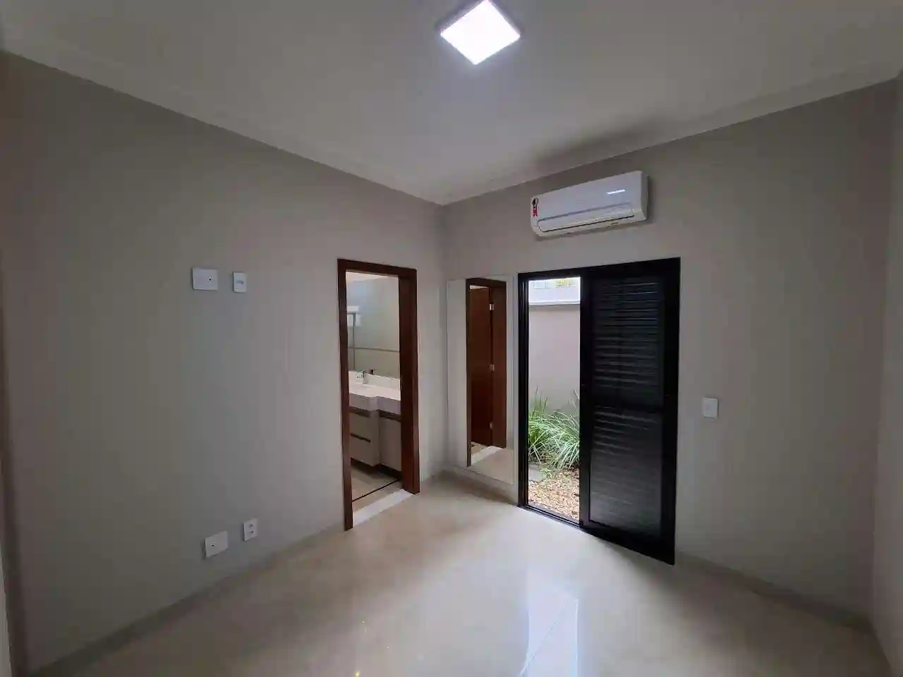 Casa de Condomínio com 4 quartos à venda, 267m² — foto 27 de 44
