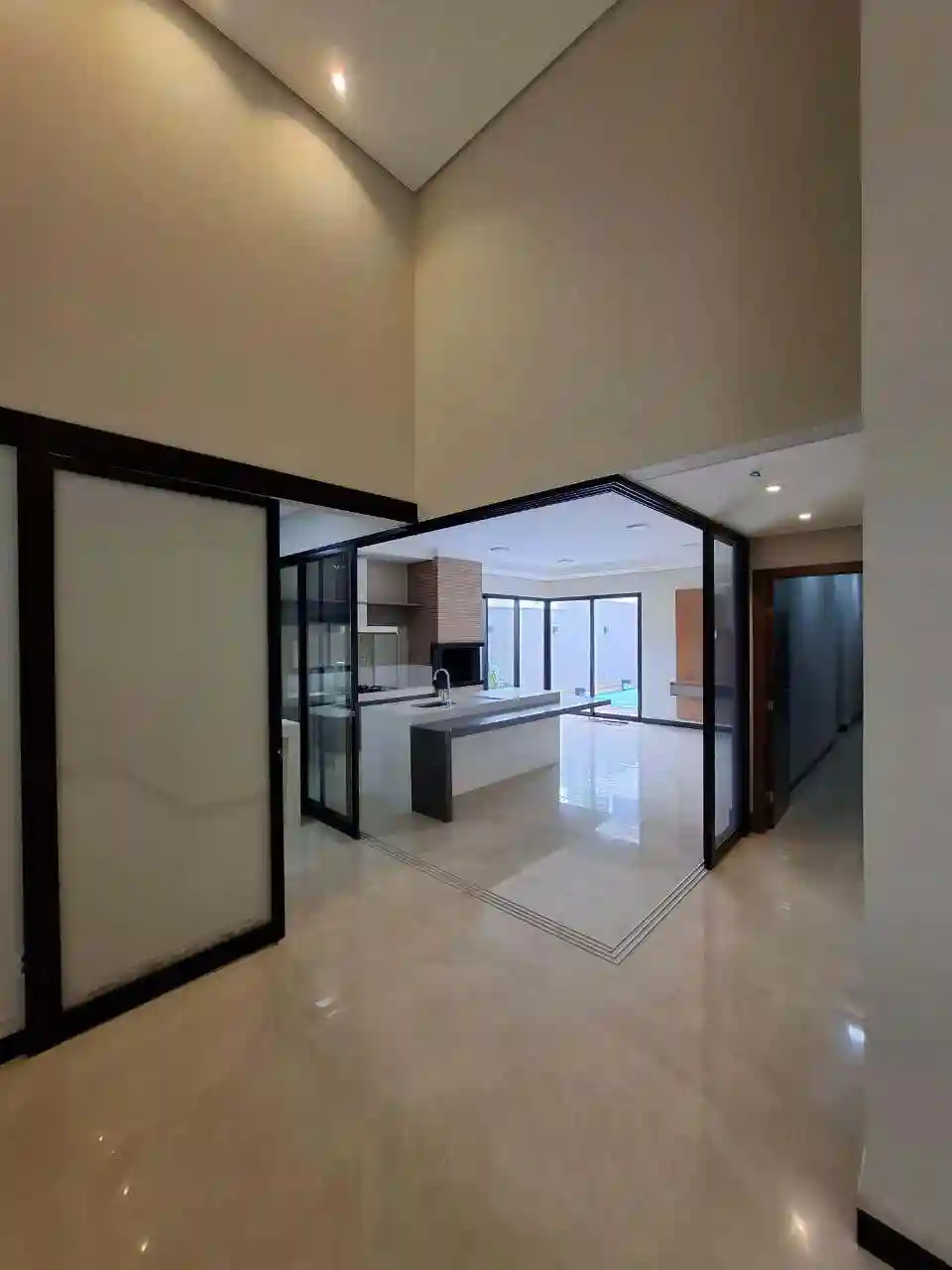 Casa de Condomínio com 4 quartos à venda, 267m² — foto 5 de 44