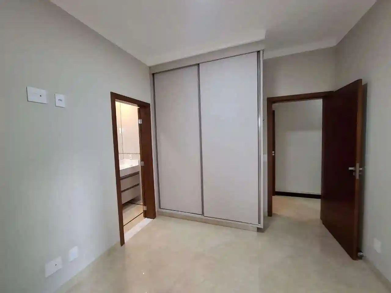 Casa de Condomínio com 4 quartos à venda, 267m² — foto 31 de 44