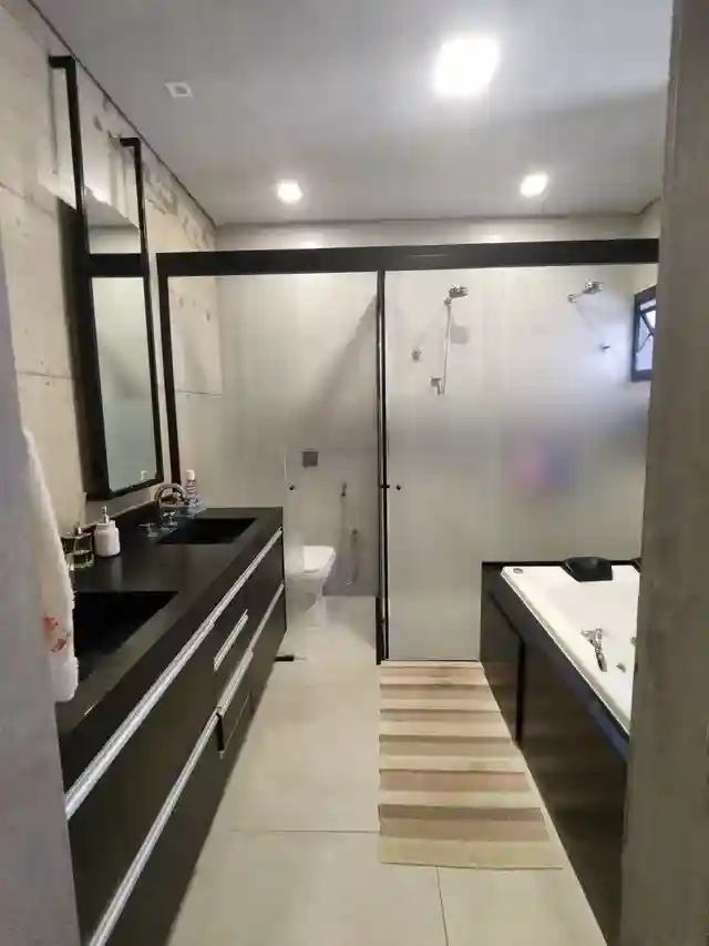 Casa de Condomínio com 4 quartos à venda, 240m² — foto 4 de 21