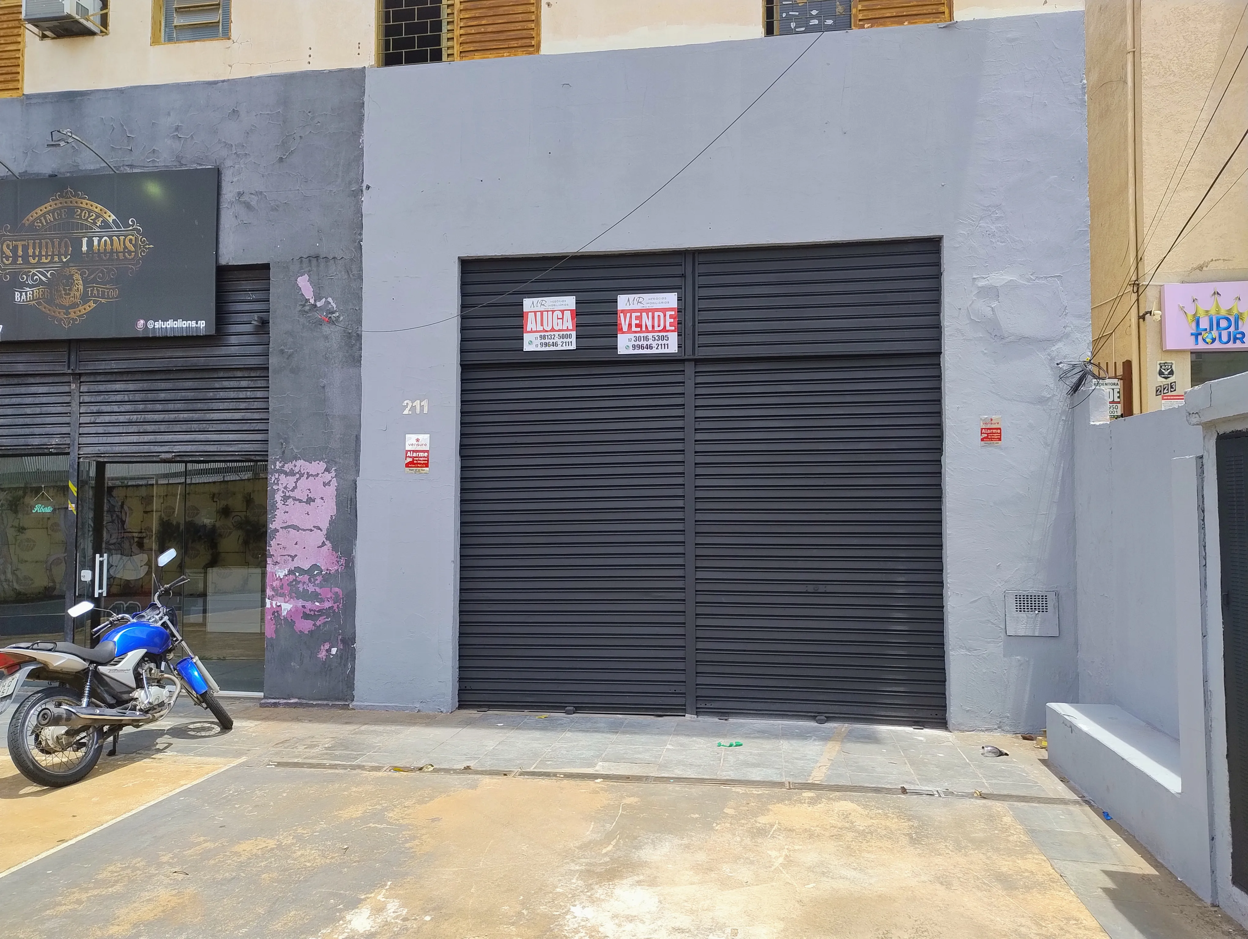 Loja / Salão / Ponto Comercial à venda e aluguel, 72m² — foto 1 de 8