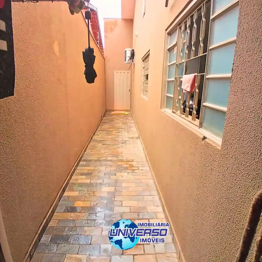 Casa com 3 quartos à venda, 130m² — foto 3 de 11