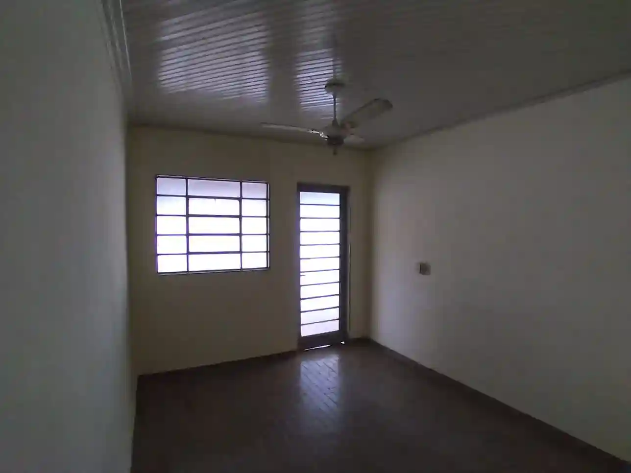 Casa à venda — foto 1 de 8