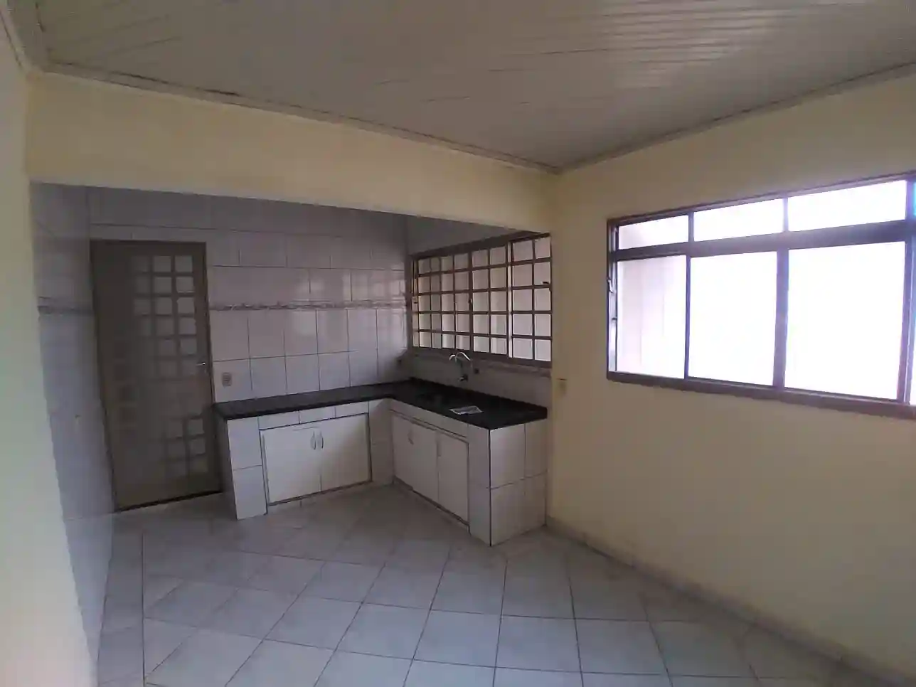 Casa à venda — foto 4 de 8