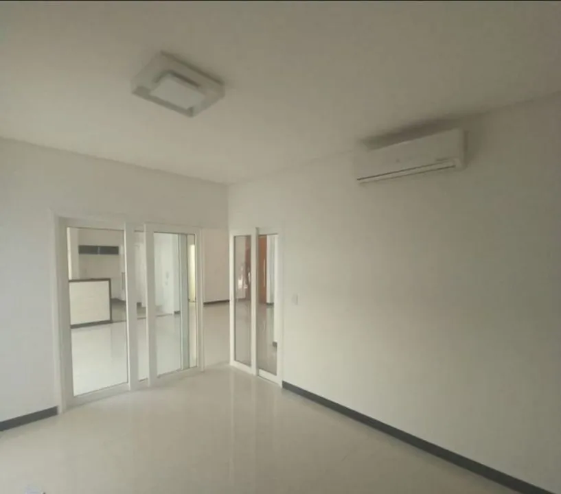 Casa de Condomínio para aluguel — foto 1 de 5