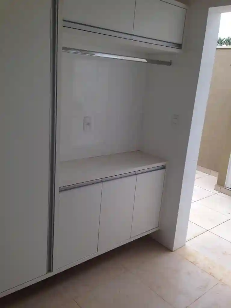 Casa de Condomínio com 3 quartos à venda, 450m² — foto 3 de 17