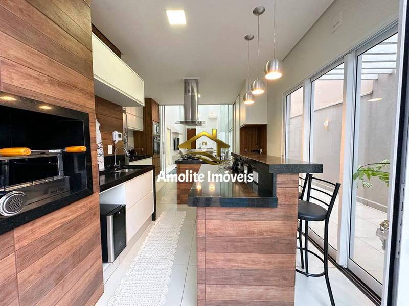 Casa de Condomínio com 3 quartos à venda, 180m² — foto 14 de 21
