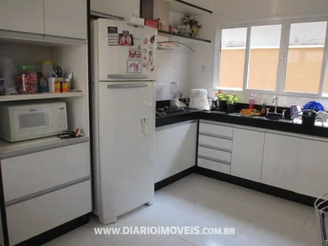 Casa de Condomínio à venda — foto 1 de 5