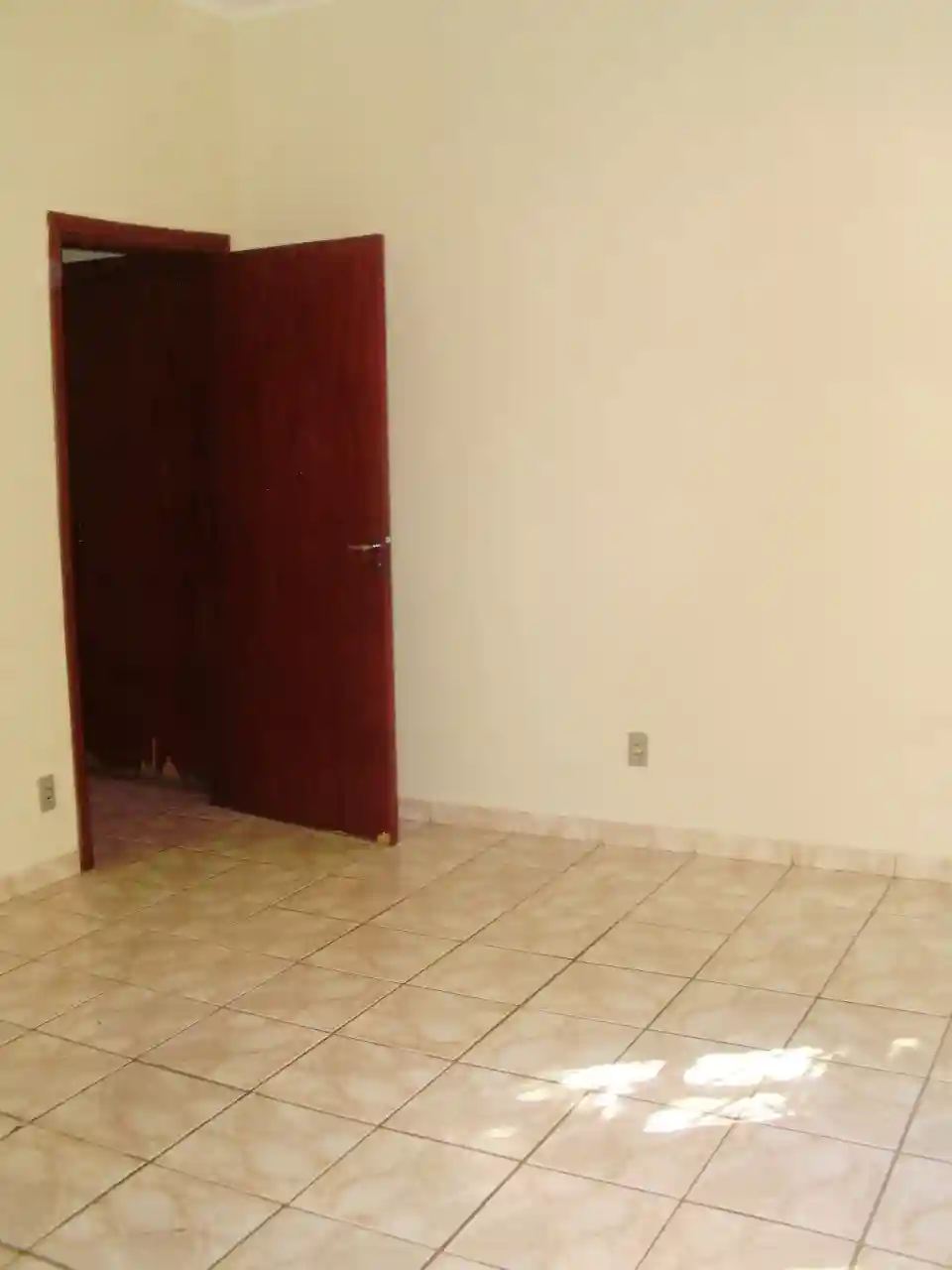 Casa com 2 quartos à venda, 70m² — foto 2 de 20