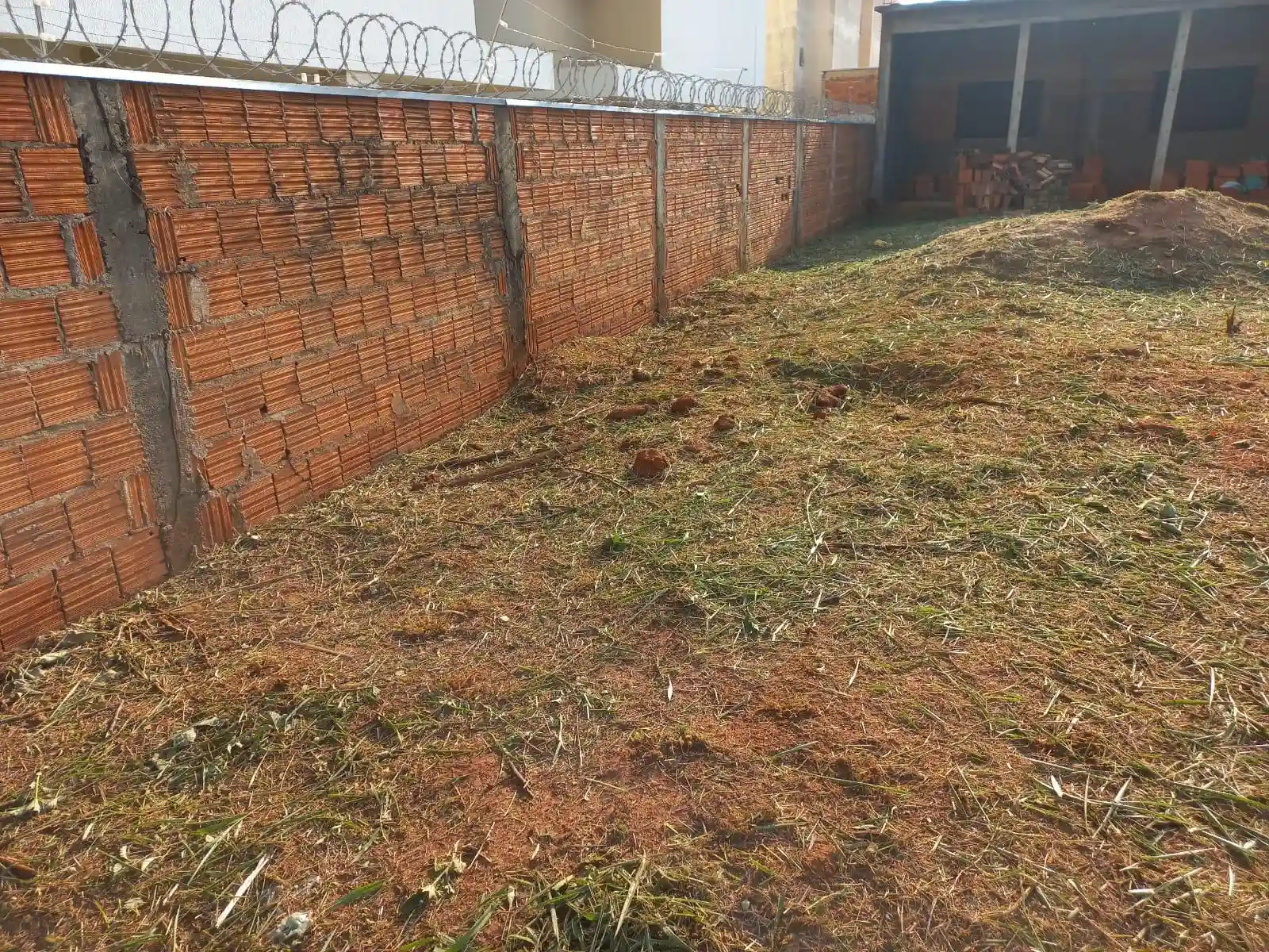 Terreno / Lote / Condomínio com 2 quartos à venda, 360m² — foto 3 de 4