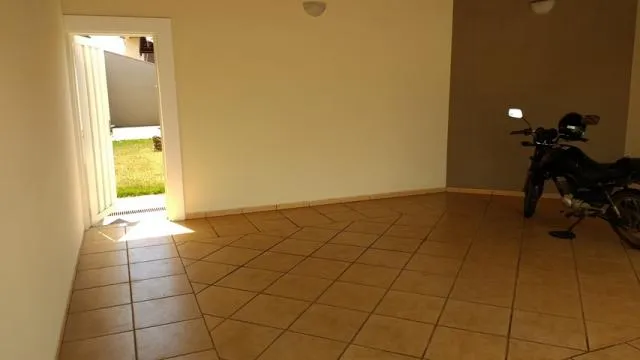 Casa à venda — foto 2 de 7
