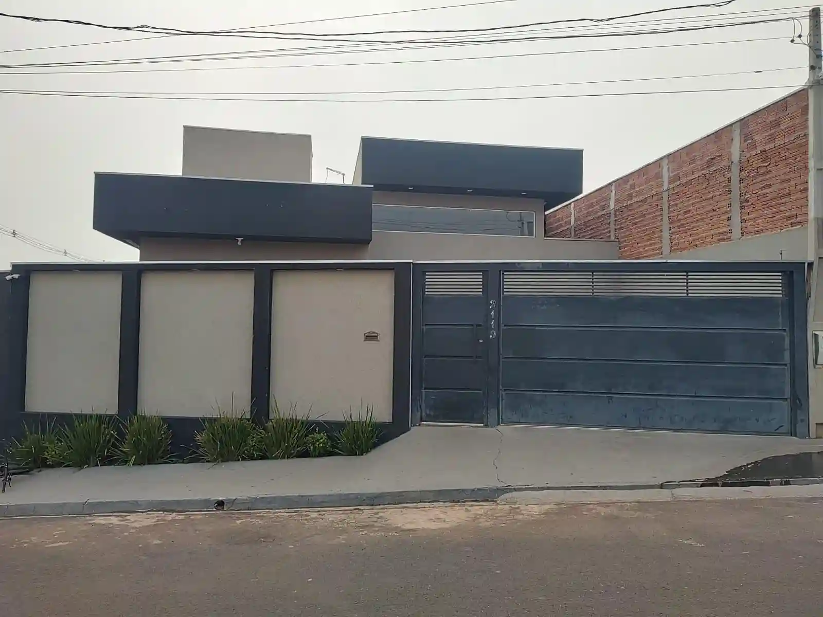 Casa com 3 quartos à venda, 160m² — foto 1 de 14