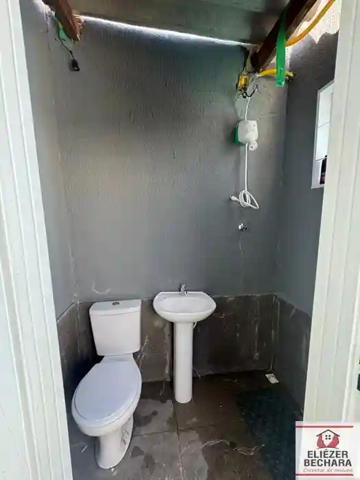 Casa com 3 quartos à venda, 200m² — foto 16 de 17