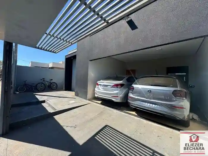 Casa com 3 quartos à venda, 200m² — foto 15 de 17