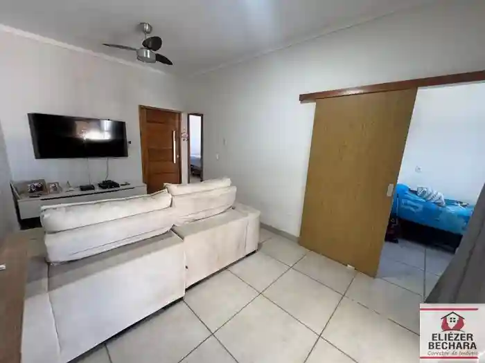 Casa com 3 quartos à venda, 200m² — foto 14 de 17