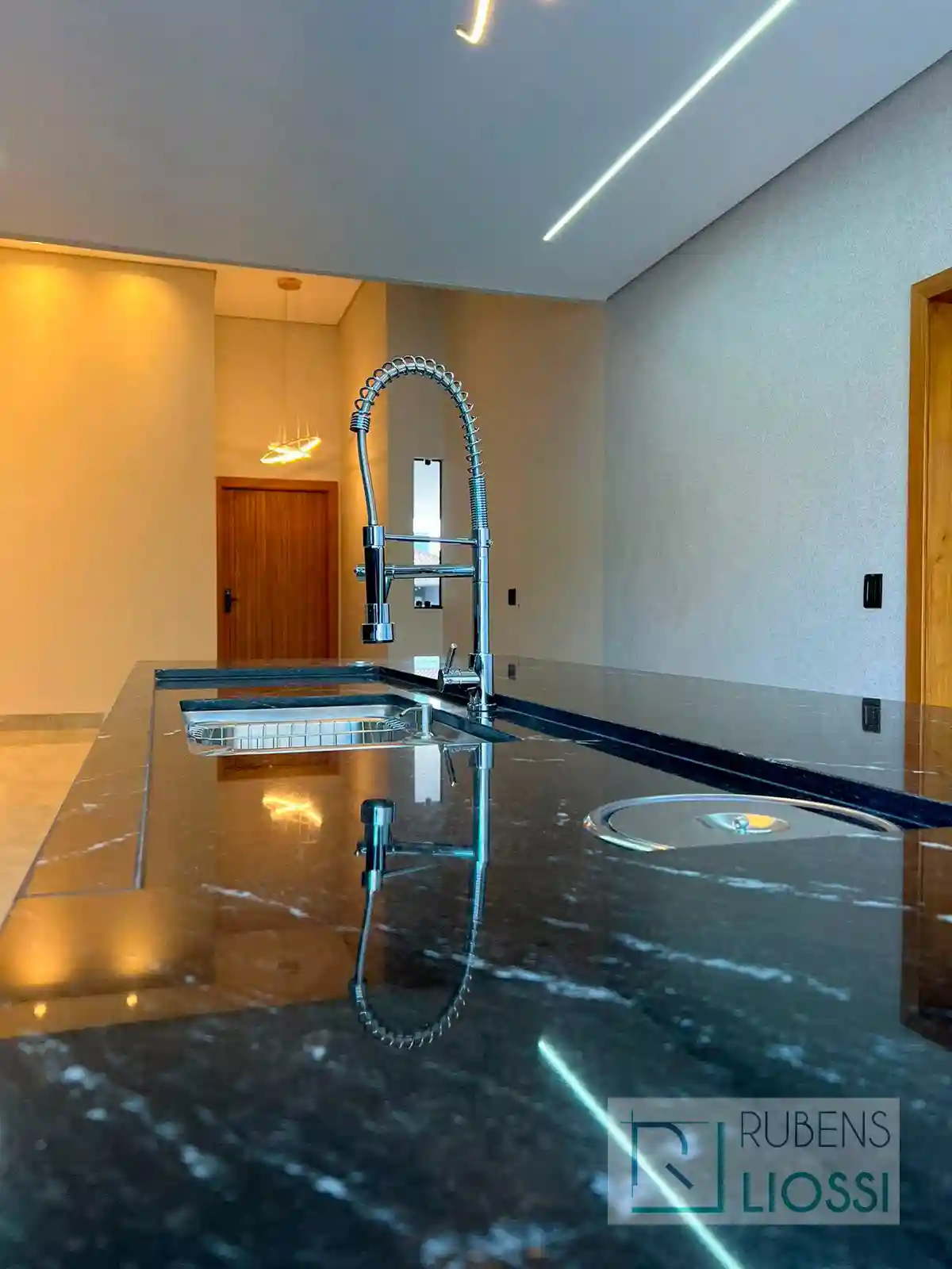 Casa de Condomínio com 3 quartos à venda, 195m² — foto 14 de 20