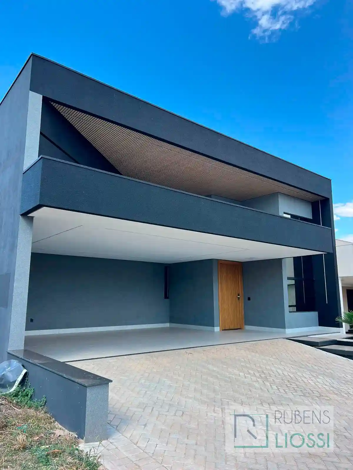 Casa de Condomínio com 3 quartos à venda, 195m² — foto 1 de 20