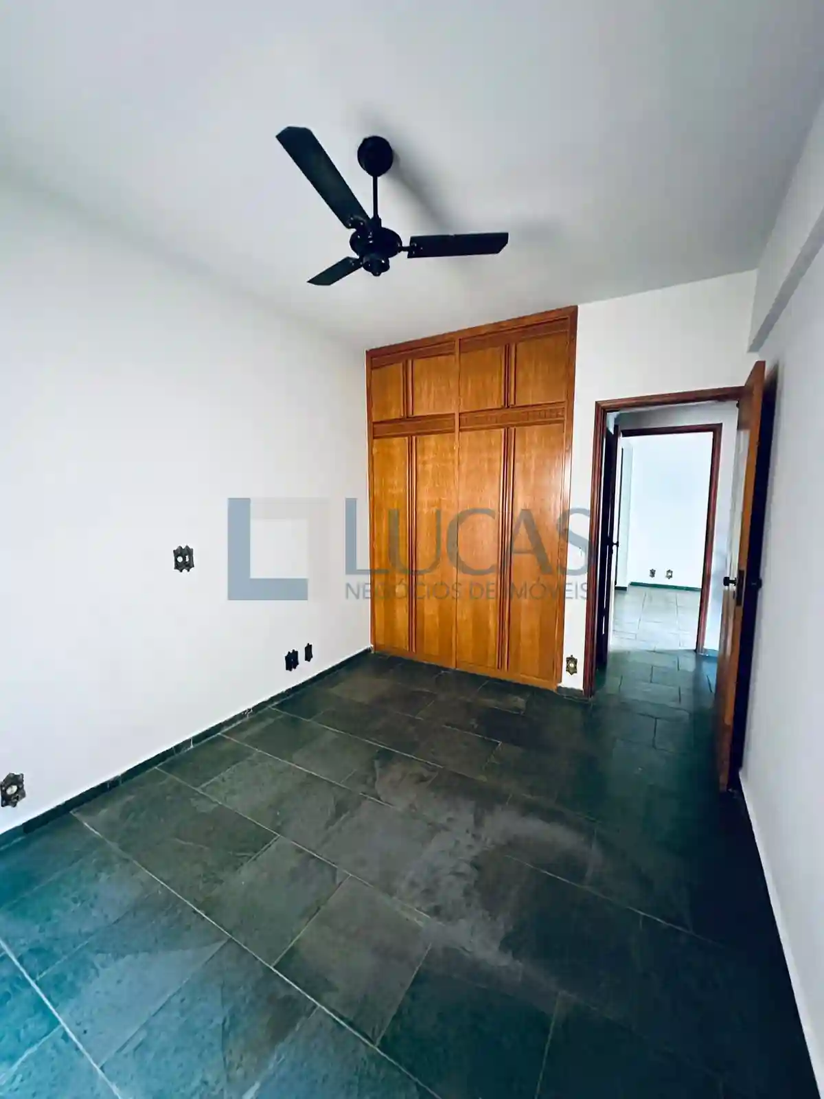 Apartamento com 2 quartos à venda, 85m² — foto 7 de 10