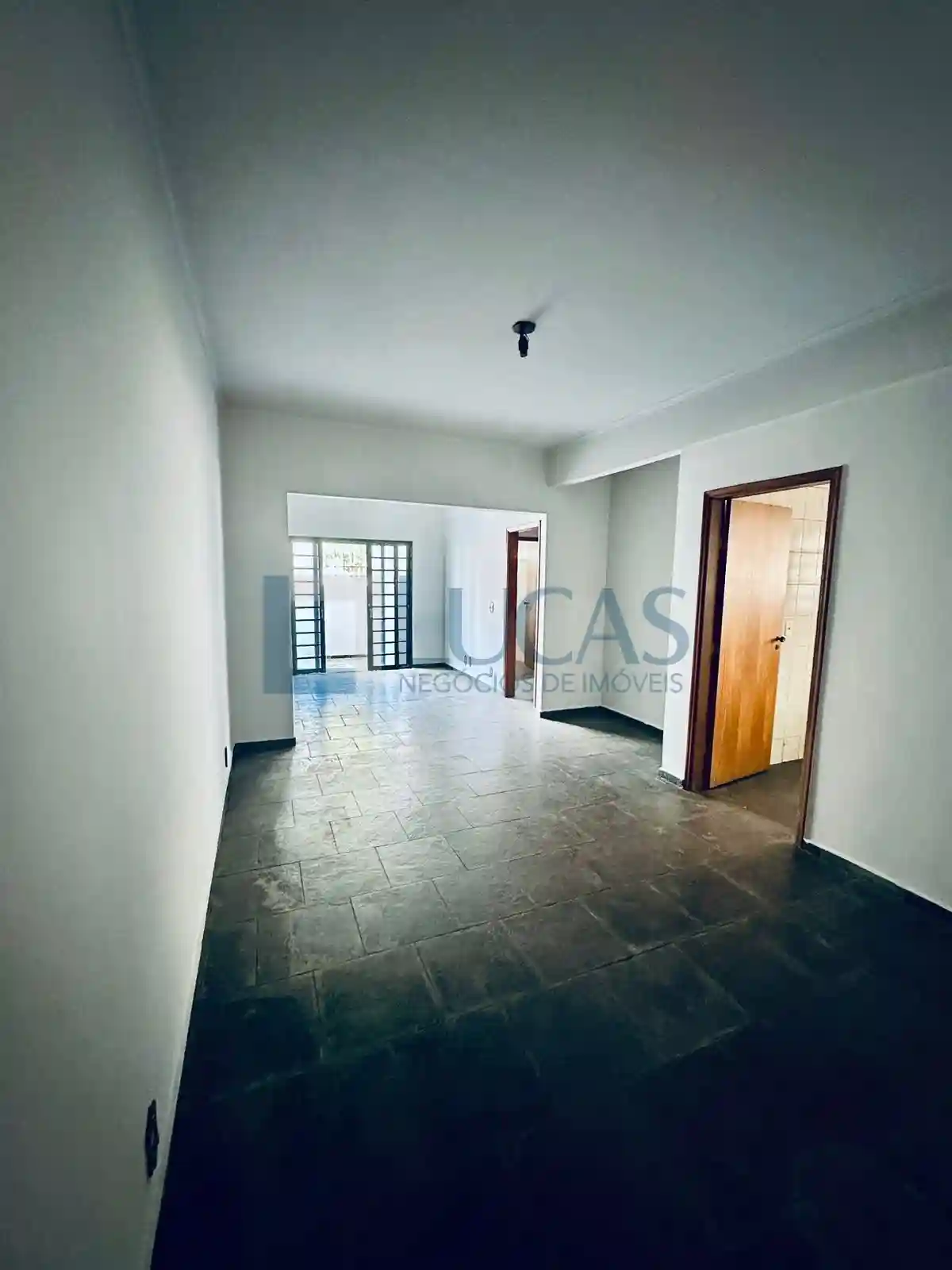 Apartamento com 2 quartos à venda, 85m² — foto 4 de 10