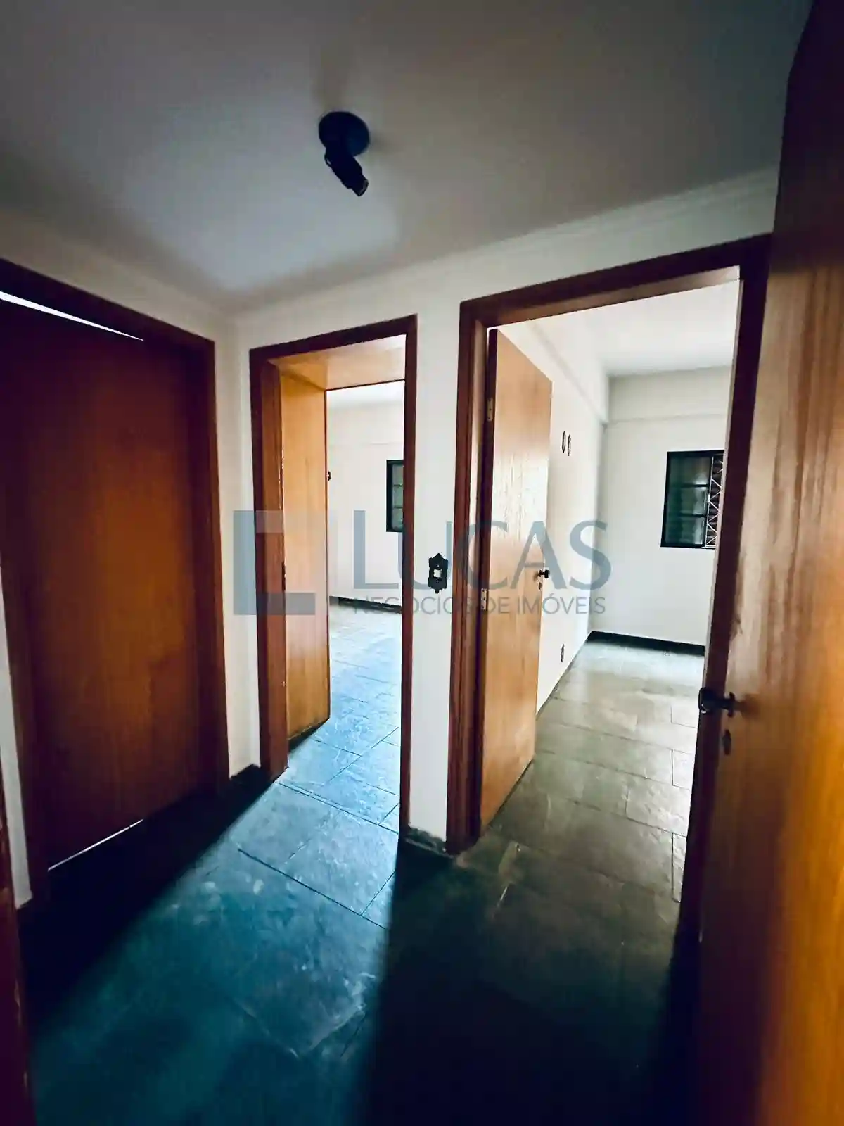 Apartamento com 2 quartos à venda, 85m² — foto 9 de 10