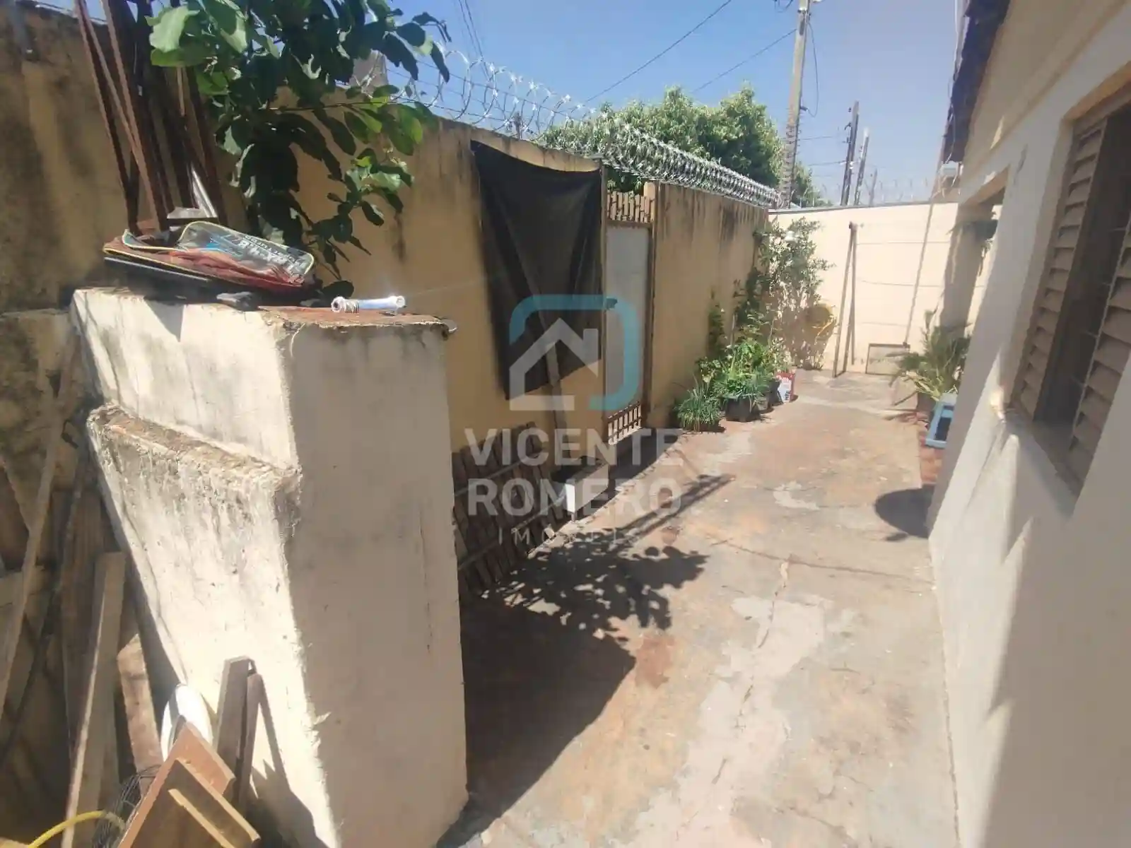 Casa com 2 quartos à venda, 120m² — foto 2 de 34