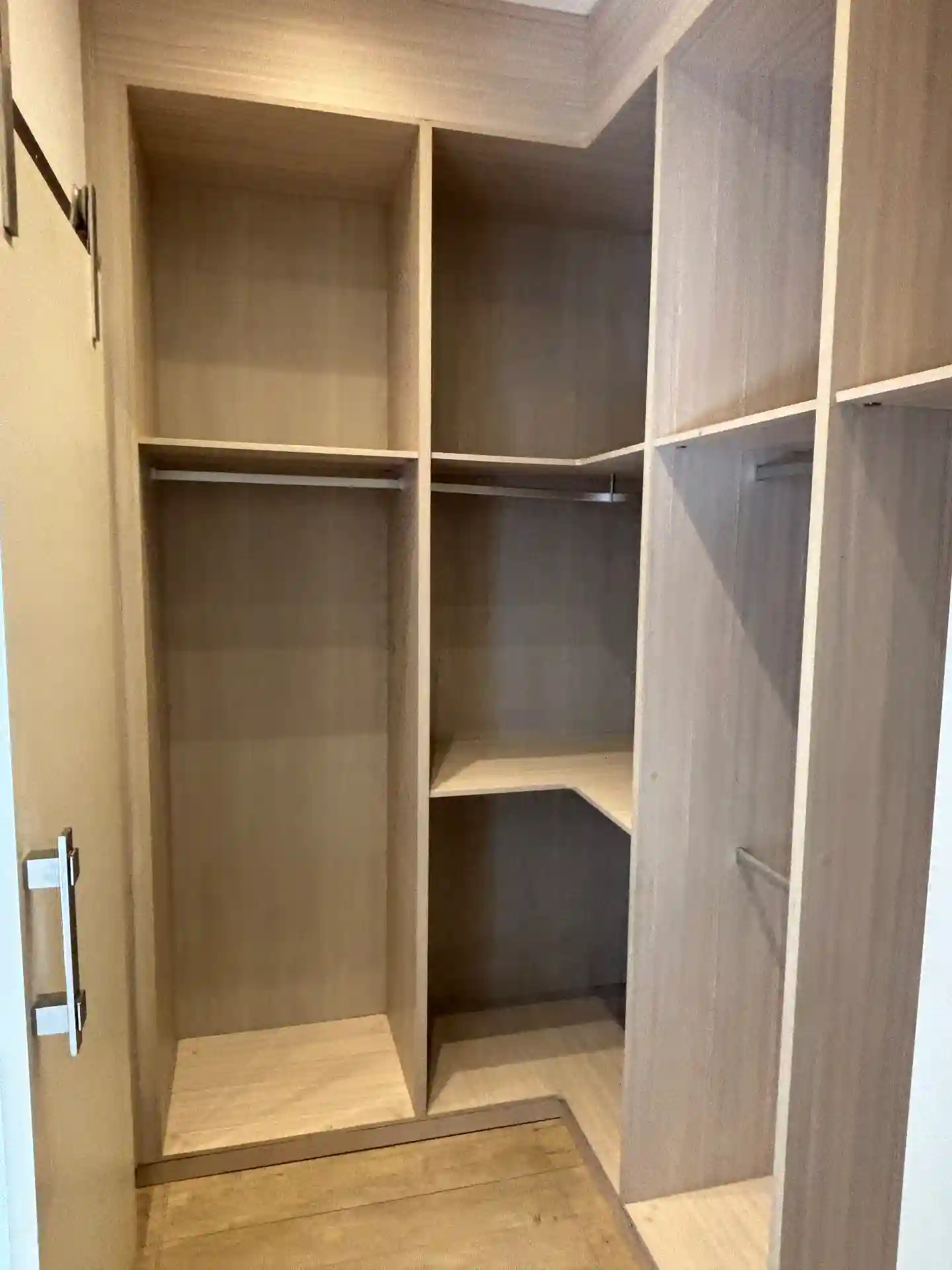 Casa de Condomínio com 3 quartos para aluguel, 230m² — foto 16 de 24