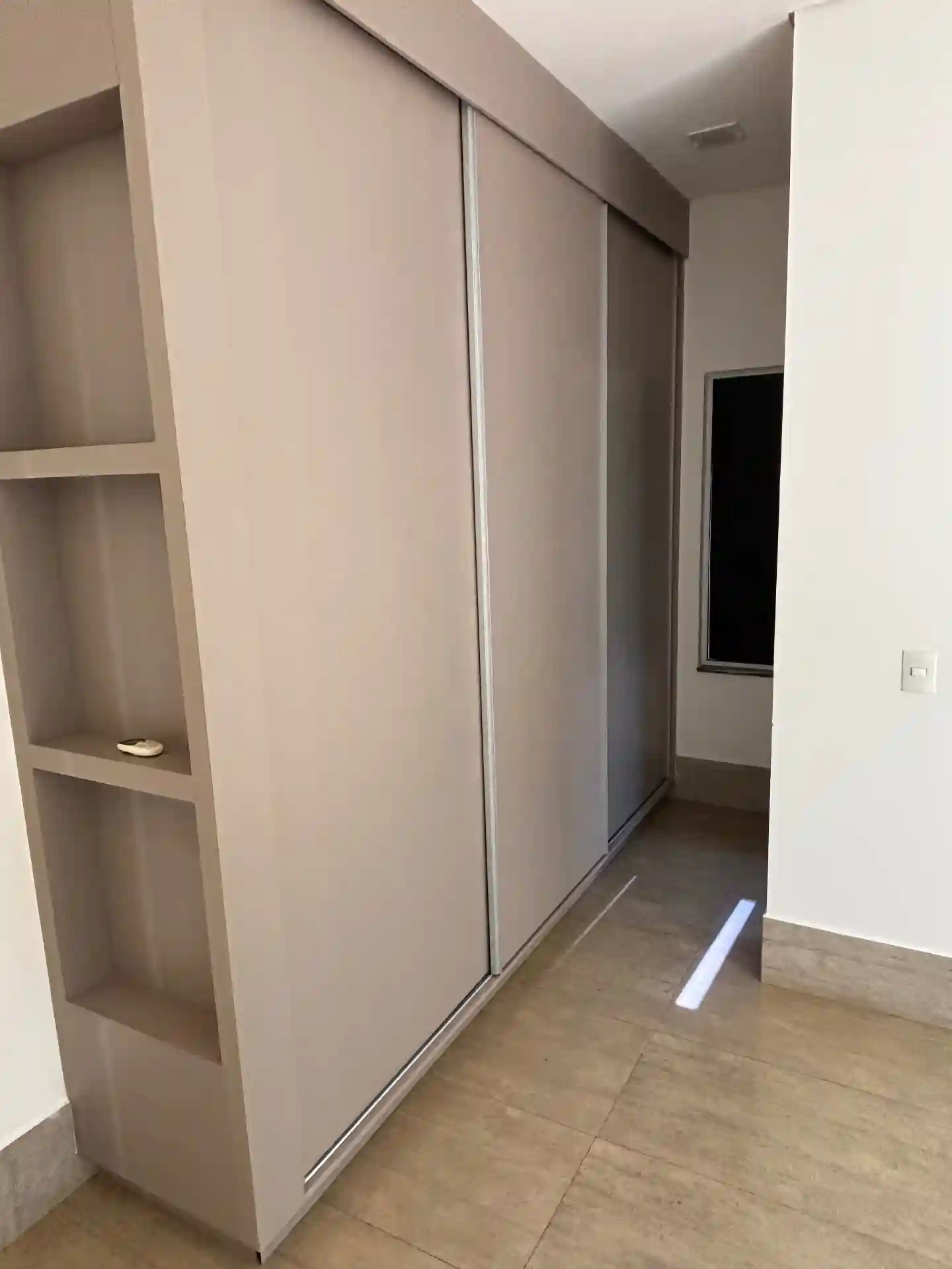 Casa de Condomínio com 3 quartos para aluguel, 230m² — foto 9 de 24