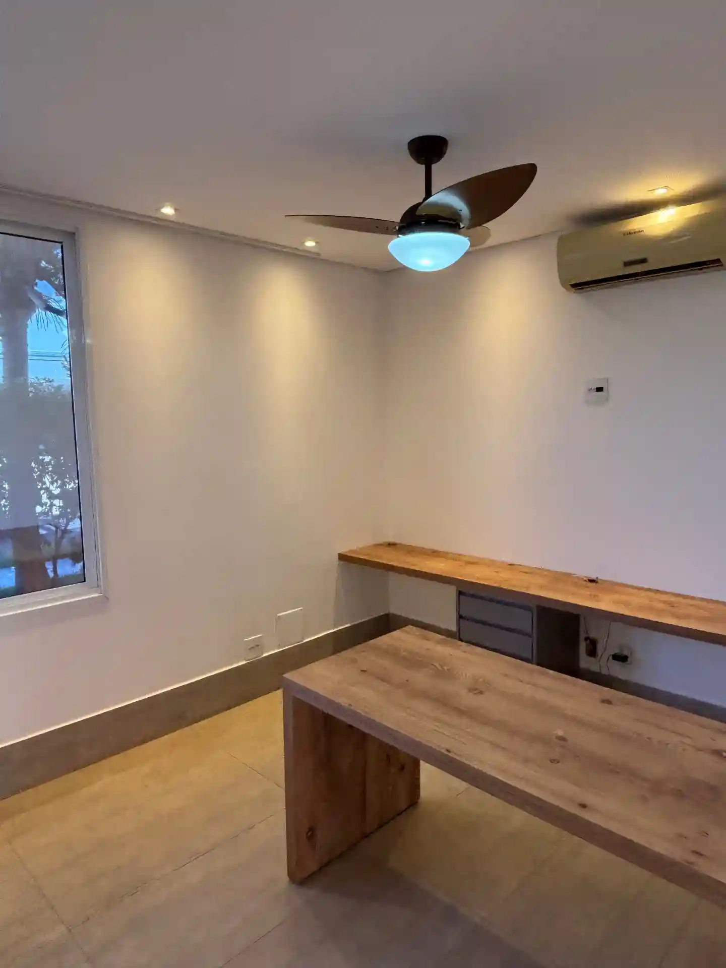 Casa de Condomínio com 3 quartos para aluguel, 230m² — foto 11 de 24