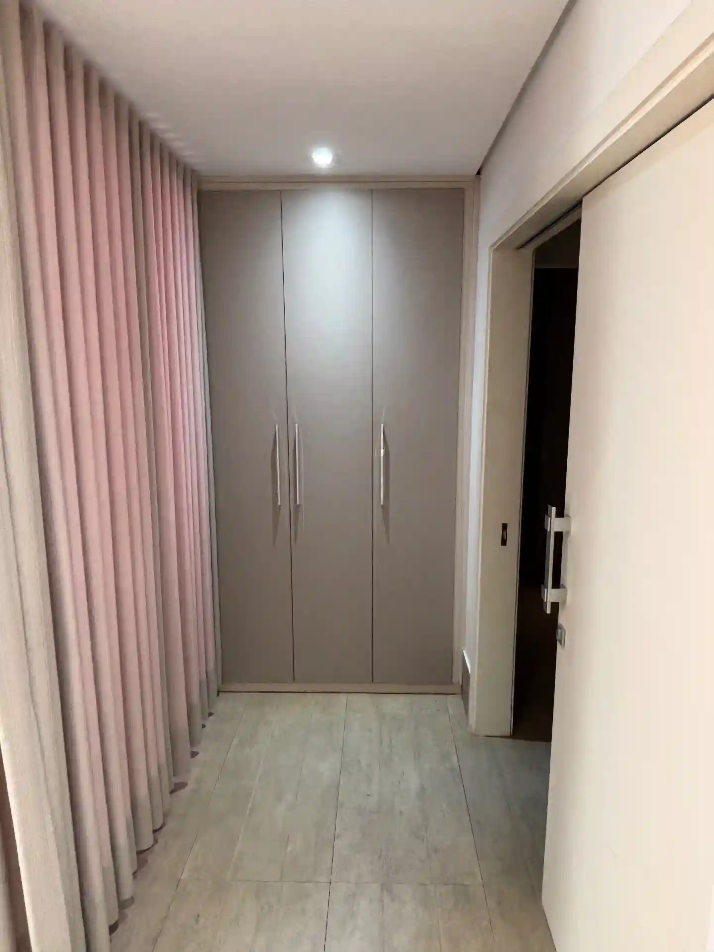 Casa de Condomínio com 3 quartos para aluguel, 230m² — foto 17 de 24