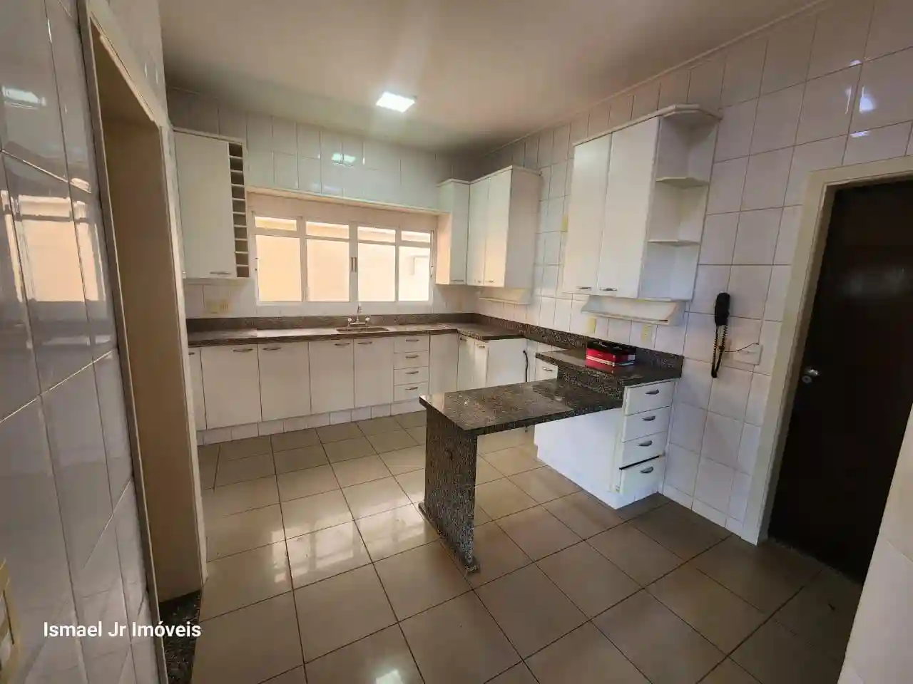 Casa de Condomínio com 3 quartos à venda, 400m² — foto 19 de 28