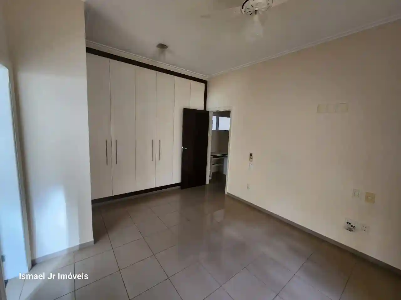Casa de Condomínio com 3 quartos à venda, 400m² — foto 12 de 28