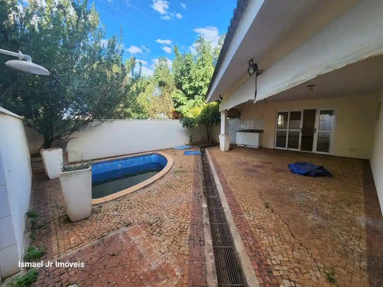 Casa de Condomínio com 3 quartos à venda, 400m² — foto 4 de 28