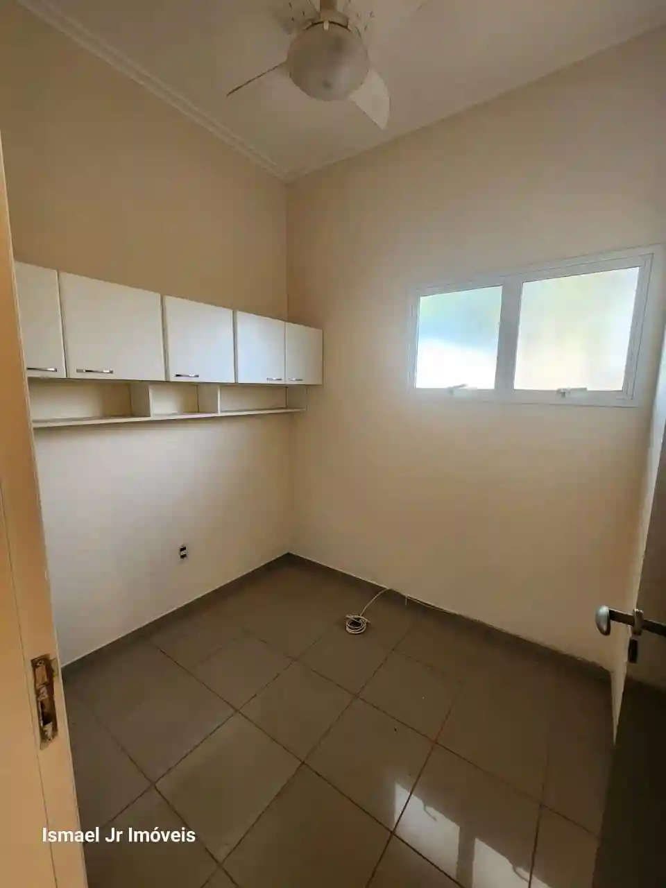 Casa de Condomínio com 3 quartos à venda, 400m² — foto 2 de 28