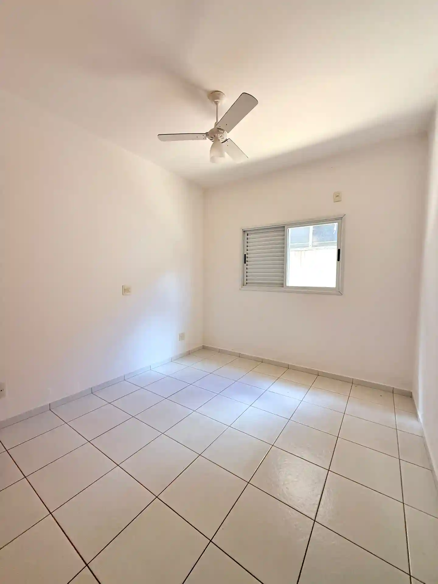 Casa de Condomínio com 4 quartos para aluguel, 405m² — foto 11 de 23