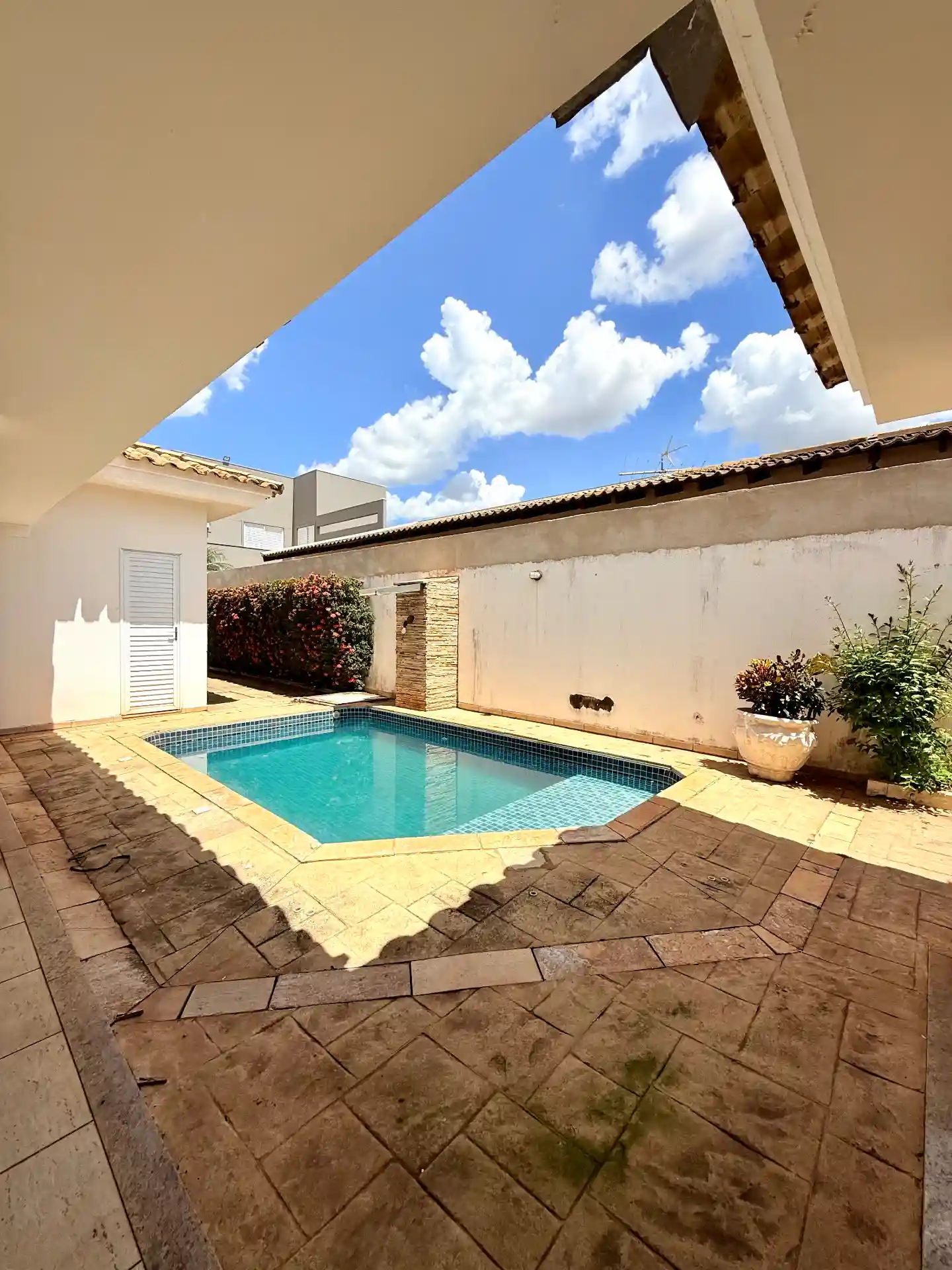 Casa de Condomínio com 4 quartos para aluguel, 405m² — foto 21 de 23